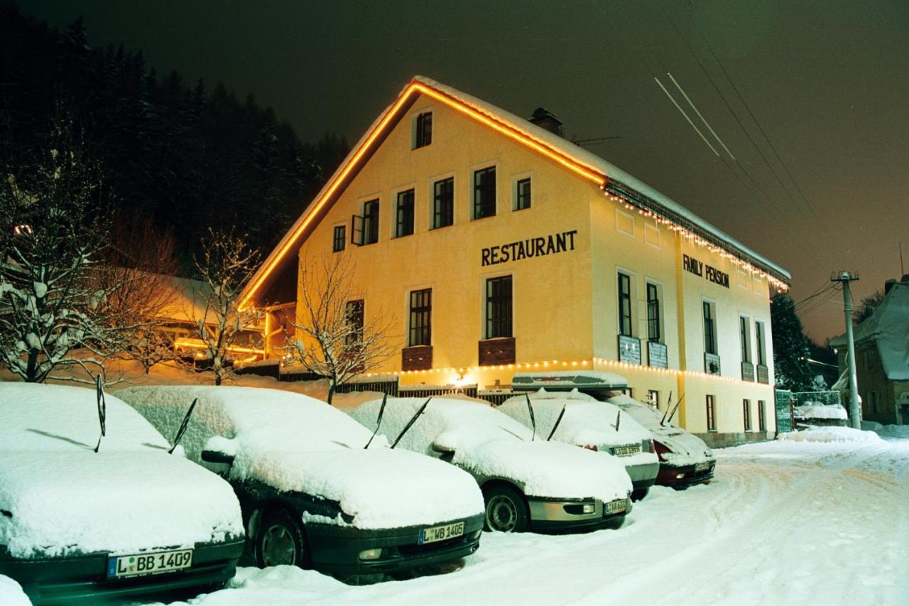 Penzion Family Svoboda nad Upou Exterior photo
